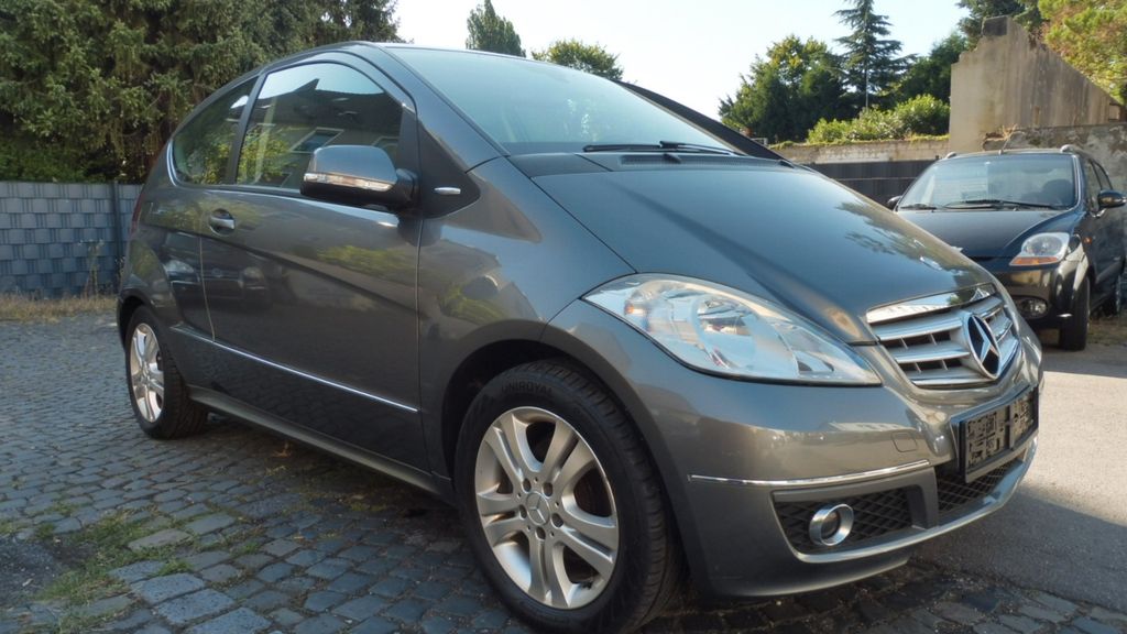Mercedes-Benz A 150 120.574 km 3.950 &euro; Bochum-Wattenscheid 44866