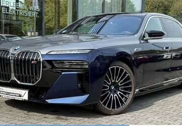 BMW i7 7.584 km 137.550 &euro; Mülheim an der Ruhr 45472